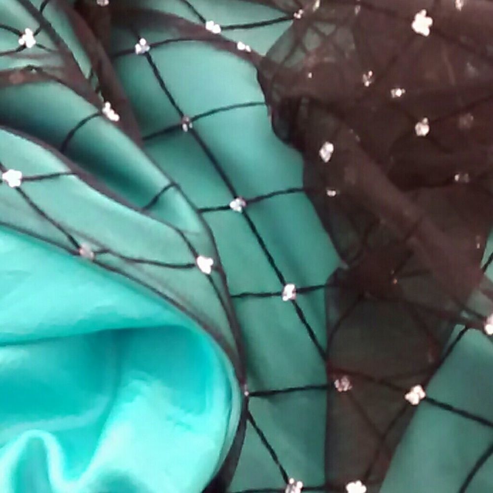 Adrianna Papell Boutique Dress - Picture 7 of 8